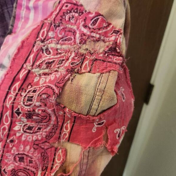 Custom distressed shirt - Picture 5 of 6